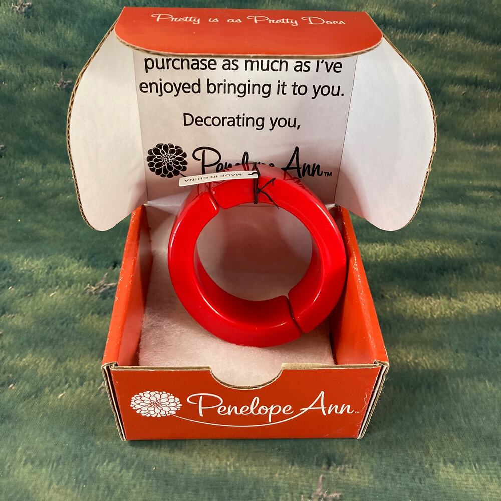 0080 Penelope Ann Spice It Up Bracelet Red Chunky Magnetic Snap Clasp Bangle NWT